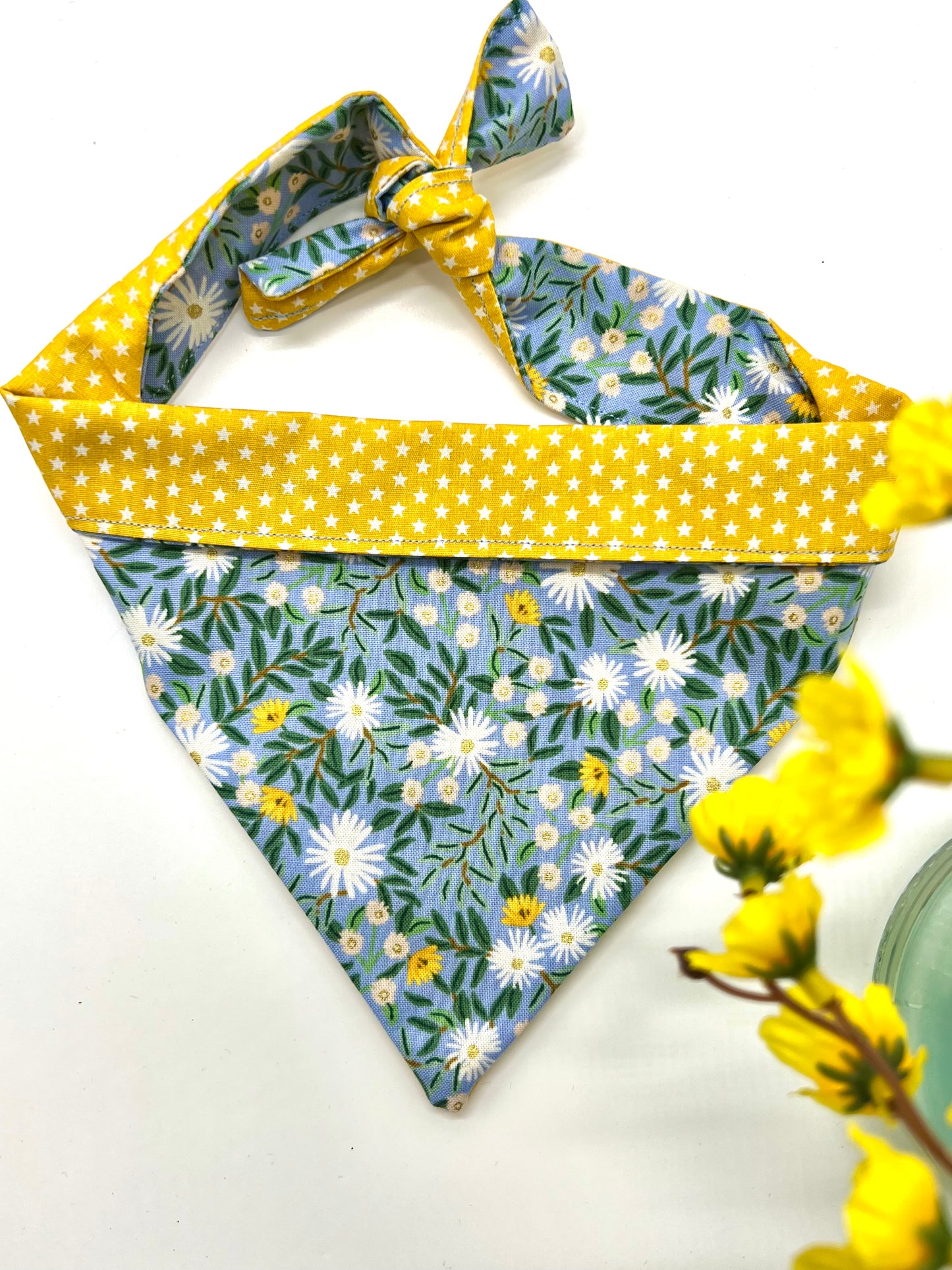 Daisy Dreams reversible dog bandana