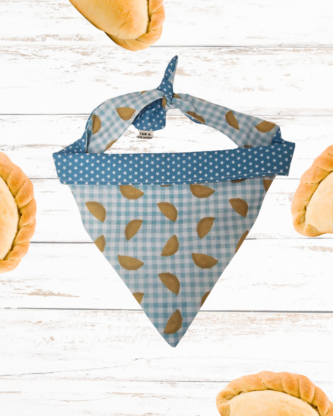 Pasty picnic dog bandana