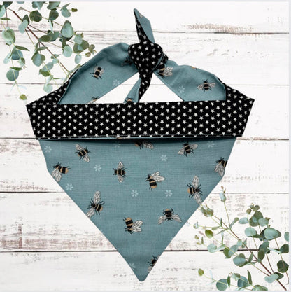 Buzzing bee reversible dog bandana - Wholesale